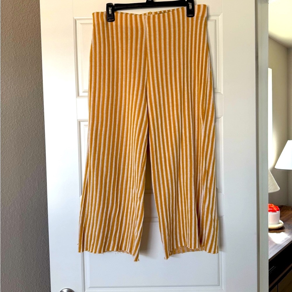 Zara Trafaluc Women’s Mustard & White Ocher Striped Knit Culottes Cropped Pants - Picture 4 of 10